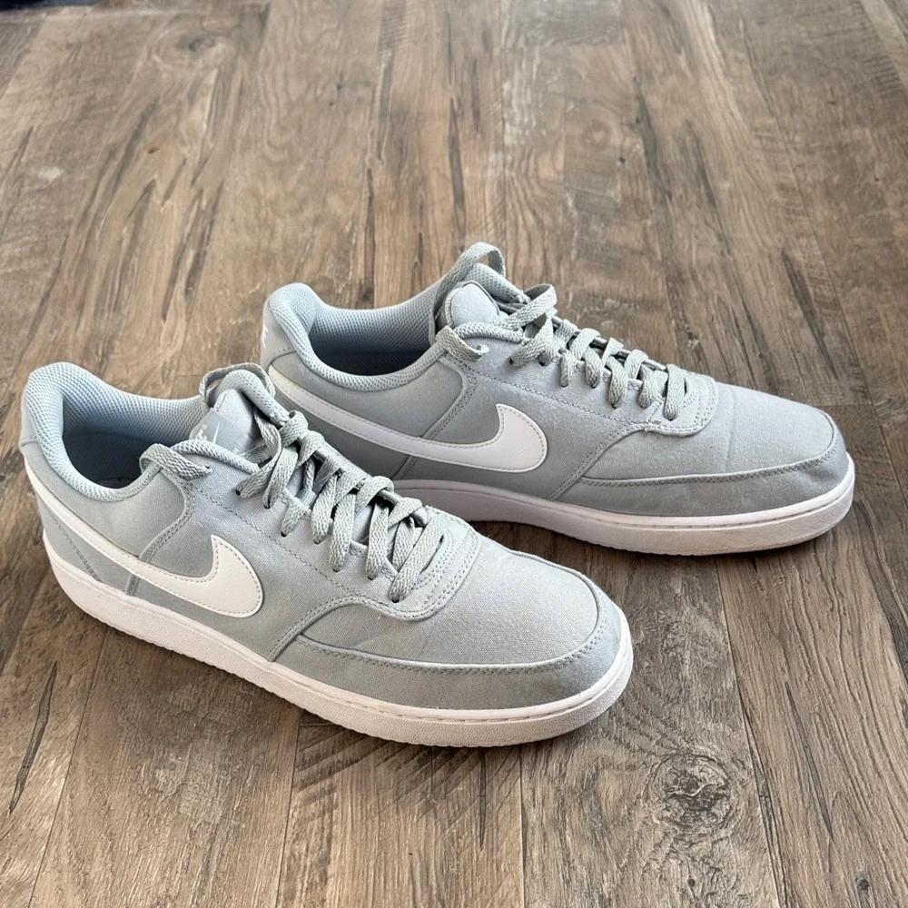 Nike - Men's Light Gray Sneakers - Size 11